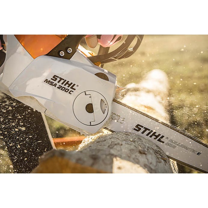 Close up of the Stihl MSA 200C Chainsaw