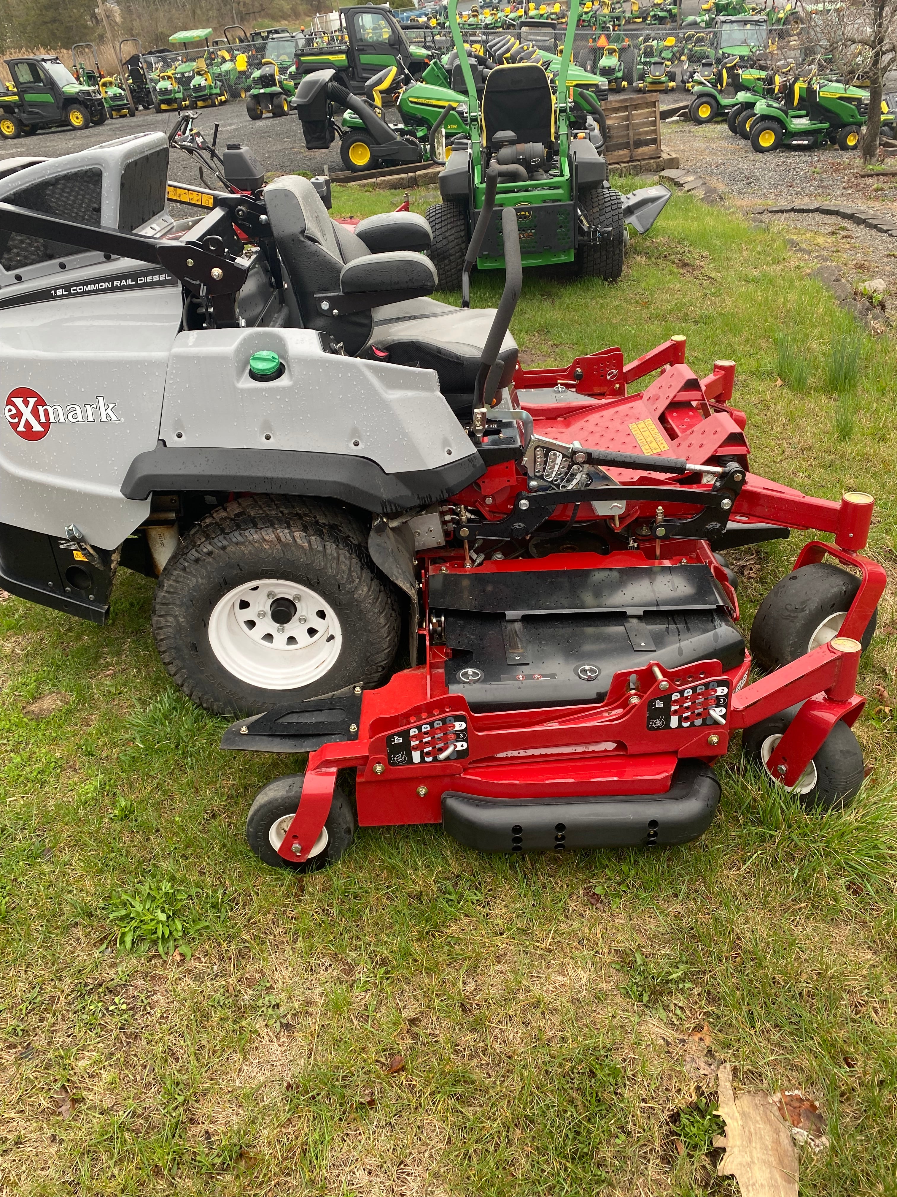 Lazer Z Diesel with 37 HP** Yanmar 3TNV88C Diesel Engine and 96" UltraCut Rear Discharge Deck *DEMO UNIT*