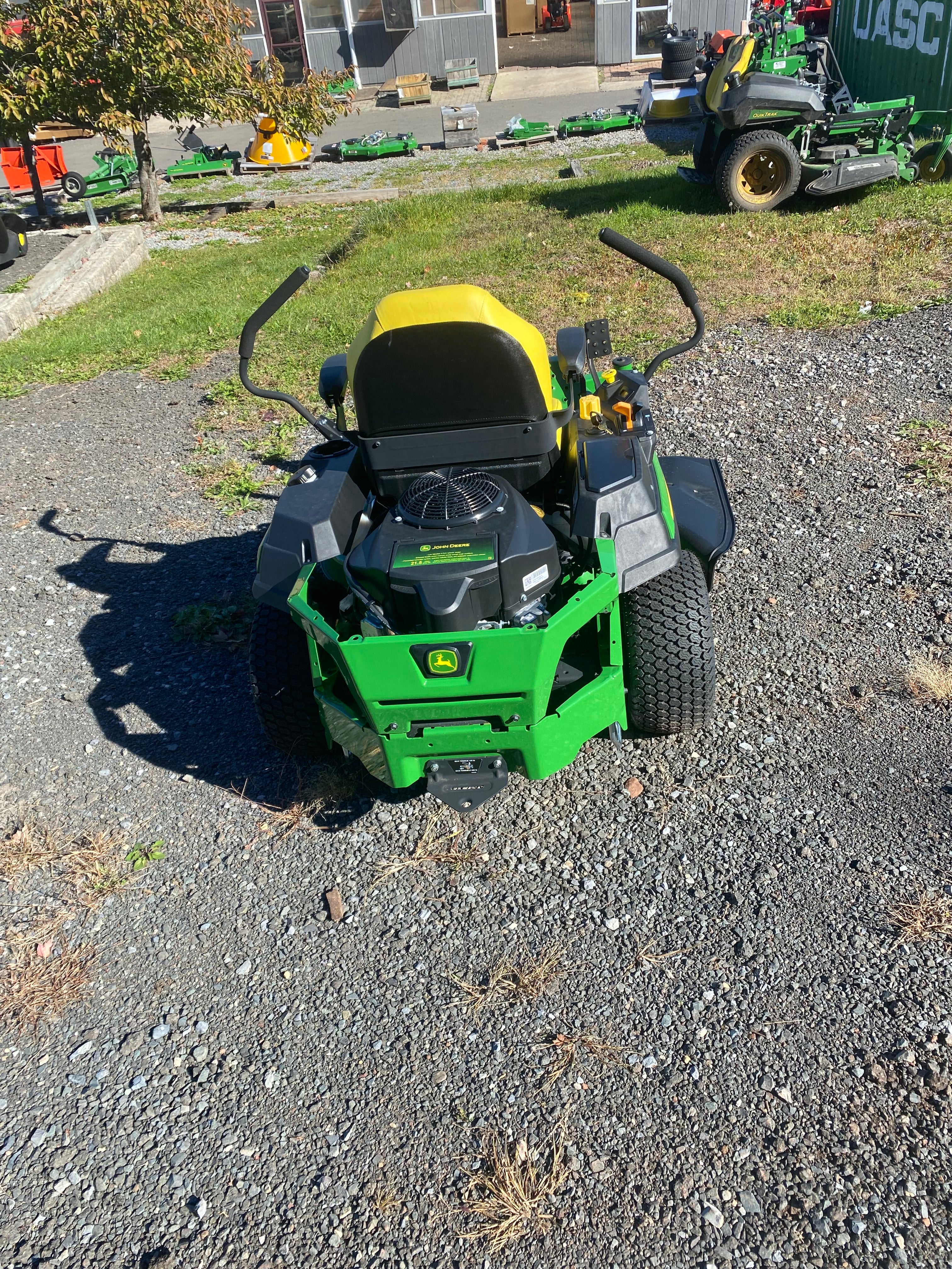 used JOHN DEERE Z320R W/ 42" DECK and mulch control kit